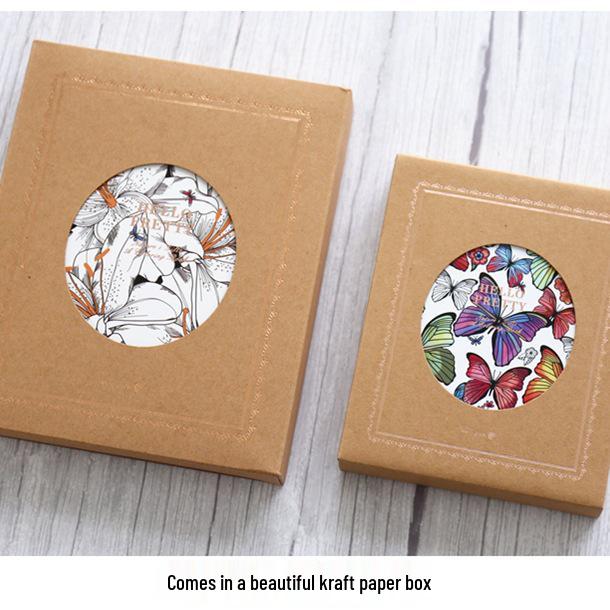 Hardcover-Notizbuch mit bunten illustrierten Seiten