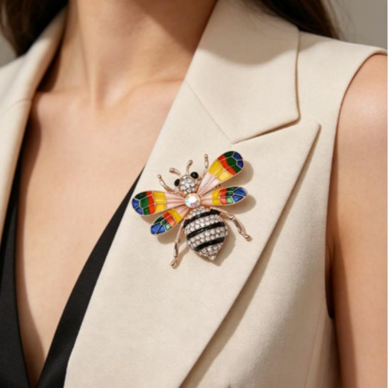 Exquisite Rhinestone Bee Brooch Smooth Enamel Colorful Wings Sparkling Crystal Pin for Women Daily Gifting Accessory