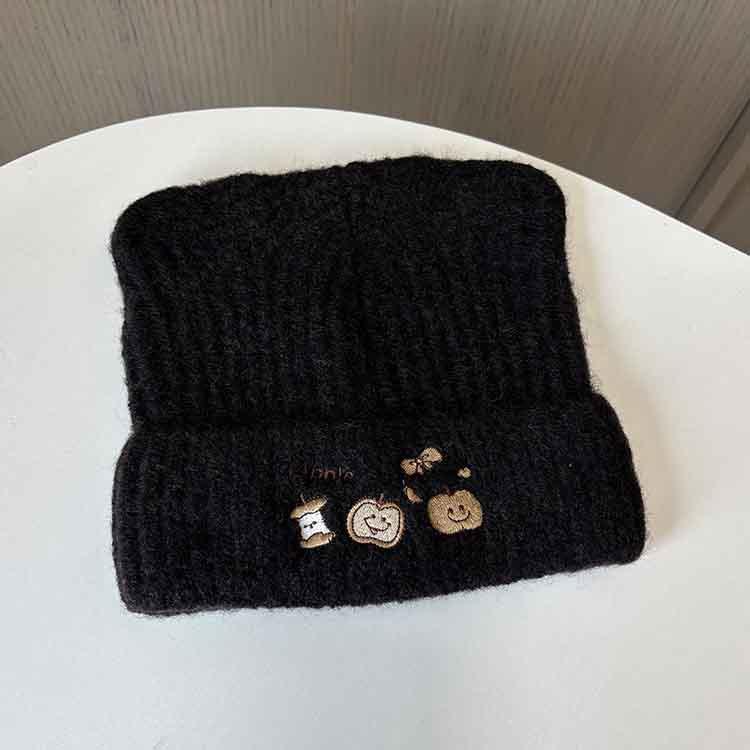 Autumn and winter cute embroidered apple knitted hat student thickened warm ear protection pullover hat women's versatile wool hat