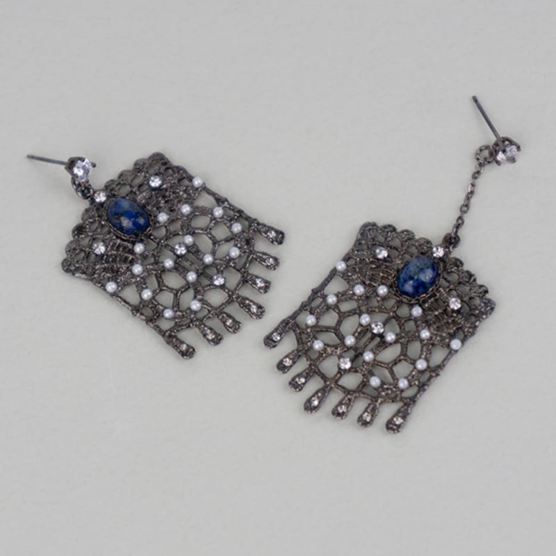 AUGUST ALICE Gaudi Lace Lapis Lazuli Unbalanced Earring
