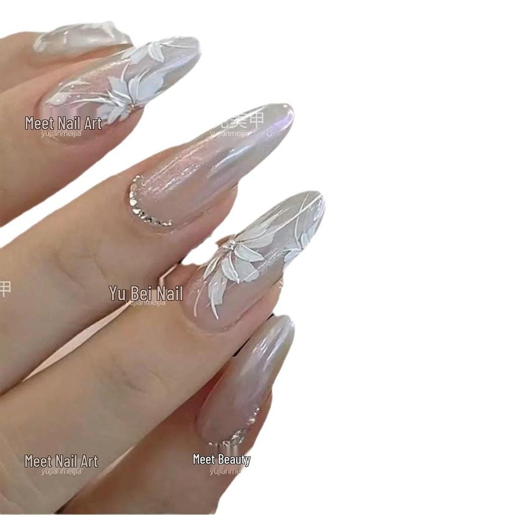 Trending Liquid Pure Desire White Floral Nail Stickers - Hand-Painted Flower Design