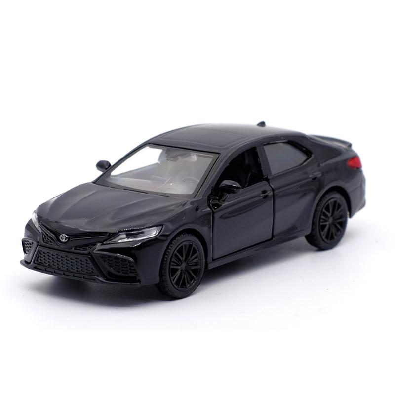 RMZ CITY 1:36 Toyota Camry XSE Family Car Alloy Diecast Car Model Toy With Pull Back For Children Gifts Toy Collection