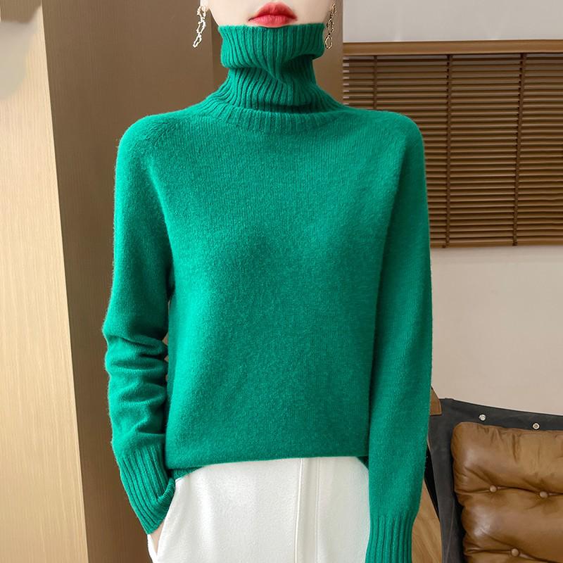 Women's Pure Wool High-Neck Sweater: Solid Color, Loose Fit, Thickened Base Layer, Autumn/Winter Collection