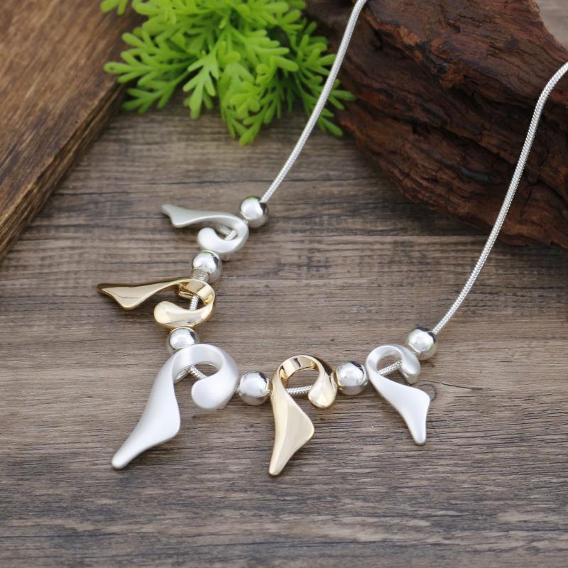New Hollow Irregular Water Drop Necklace Women's Creative Simplicity High Sense Geometric Water Drop Necklace