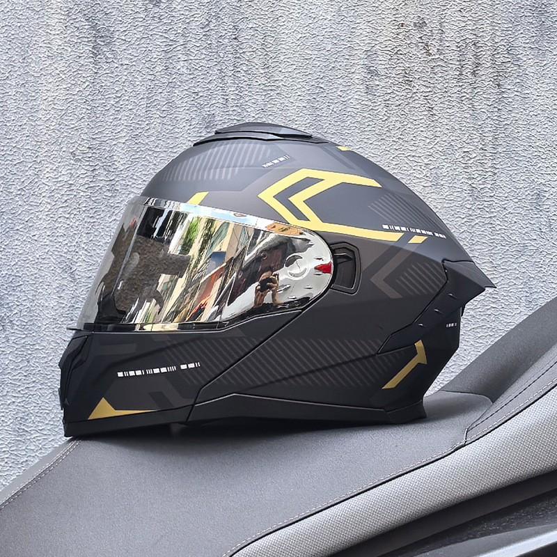 DOT ECE Certified Full Face Motorcycle Helmet Men Women Flip-Up Design ABS Shell All Season Use