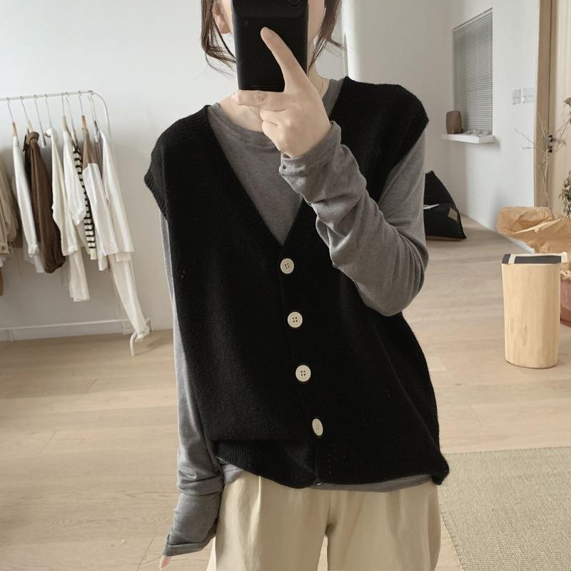 V-neck Knitted Vest for Women Loose and Slimming Korean Version Simple Sleeveless Age Reducing Cardigan Vest
