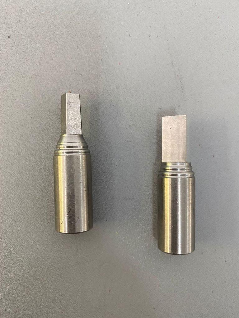 Profesionálna sada nástrojov na ladenie klavíra a opravu rezonančnej dosky s kľúčom so spätným závitom a sťahovákom zlomených ladiacich kolíkov