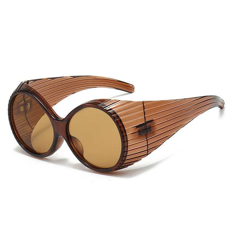 Stylish European American Big Frame Catwalk Sunglasses 2023 New Retro Elliptical Shades Ins Streetwear Black Lens Red Frame