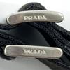 Prada Pocono Schultertasche Kameratasche Crossbody Tessuto Nylon Leder Schwarzer Schultergurt Crossbody Dreieckiges Logo-Schild Weißes Etikett