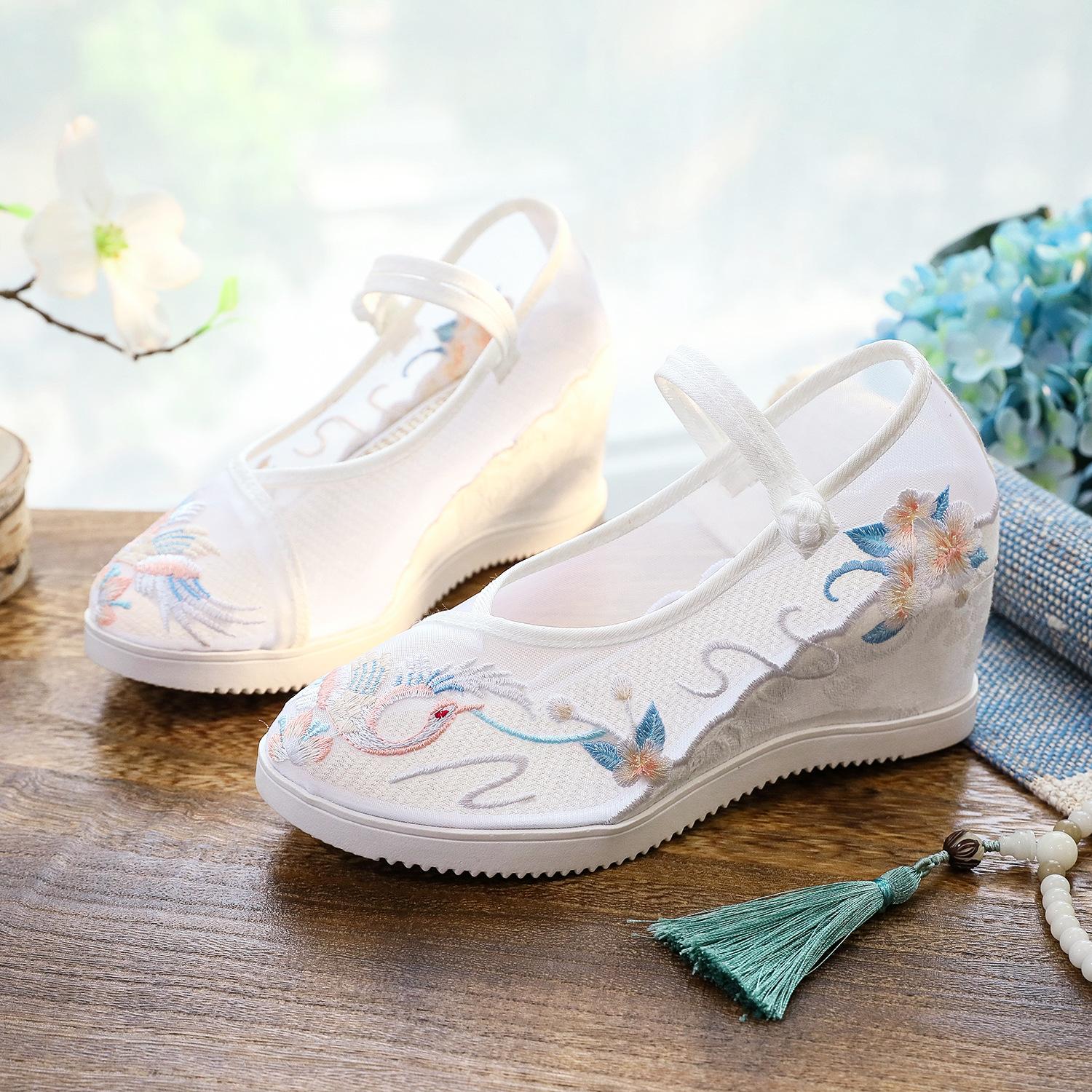 

Сетчатая пряжа танца, новая внутренняя высота, круглый носок, старые пекинские тканевые туфли для женщин с ханьфу, высокий каблук, платформа, вышитые туфли 37 белый