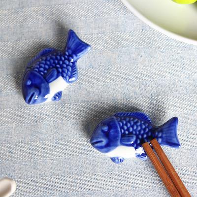 Cute Simulate Fish Shape Ceramic Chopsticks Rest Holder for Home Use