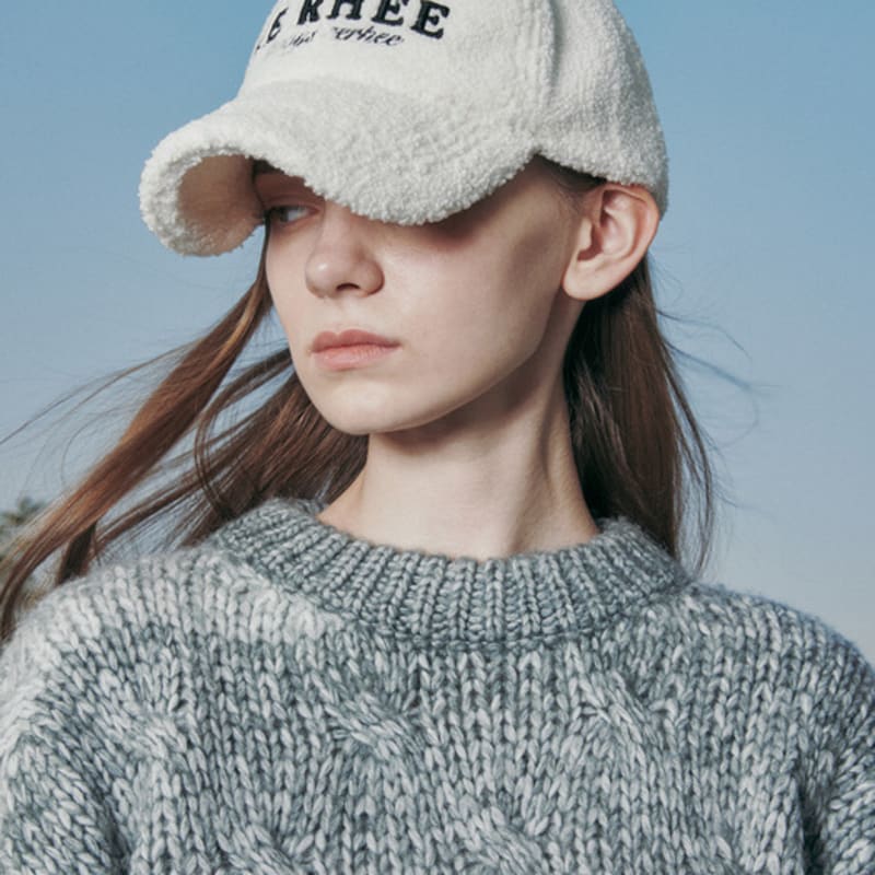 RE RHEE SIGNATURE LOGO SHEARING CAP IVORY