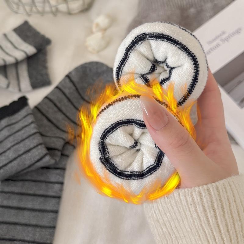 Thick and Warm Wool Socks for Women in Autumn and Winter, White Postpartum Winter Striped Trendy Socks, Dui Dui Socks