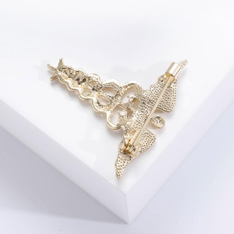 Fashionable Sophisticated Angelic Wing Lapel Pin with Dripping Oil Designs Contrast Accessory for Party Supplies Costumes