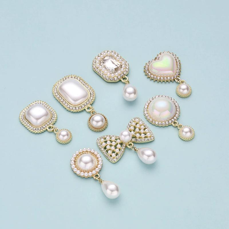 

WTEMPO Flatback Rhinestones Kit Creative Sew-On Embellishments for DIY Clothing Shoes Bags Crafts Beads Kit for Jewelry Making Clothing Decorations 7pcs разноцветный