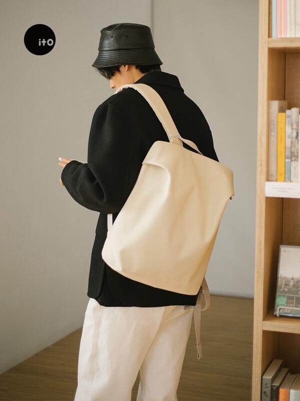 ITO Lightweight Splash-Proof Backpack