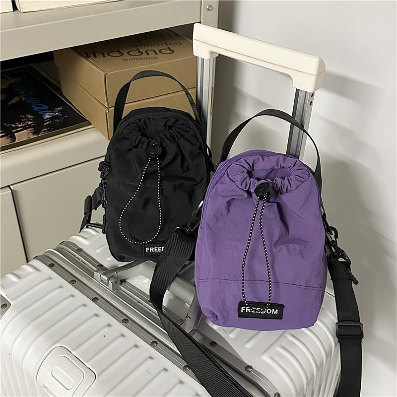 Sports Water Kettle Bag Unisex Lightweight Travel Crossbody Bag Outdoor Water-Repellent Cycling Mobile Phone Bag