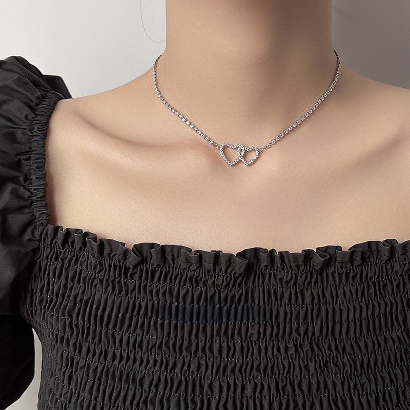 Halsband med diamant hjärta i koreansk stil - Elegant och fräsch design för kvinnor