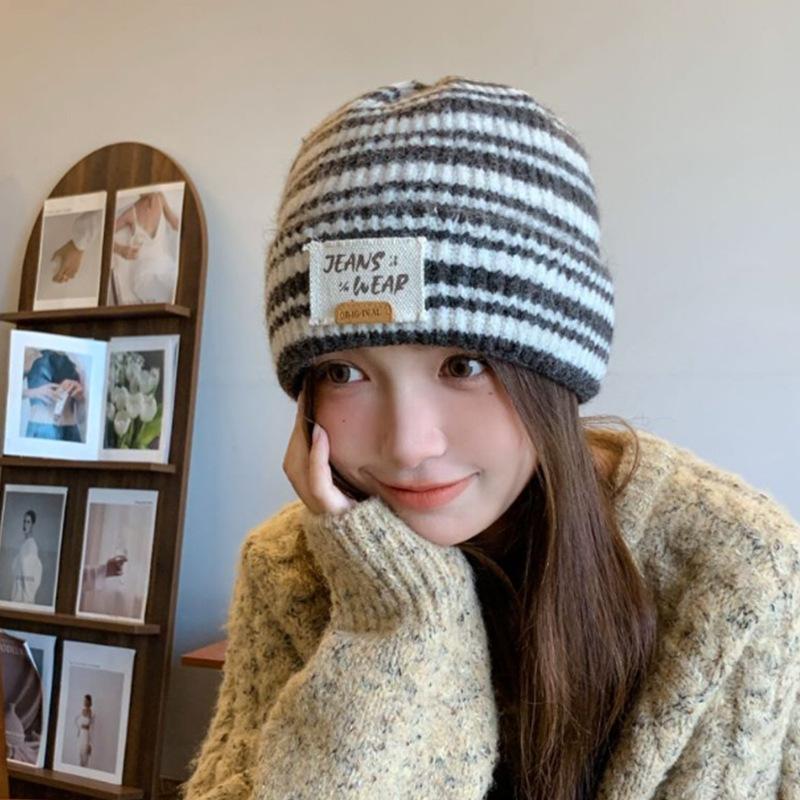 Large Head Circumference Knitted Hat Striped Color Matching Versatile Autumn and Winter Warm Fashion Label Small Woolen Hat Showing Face