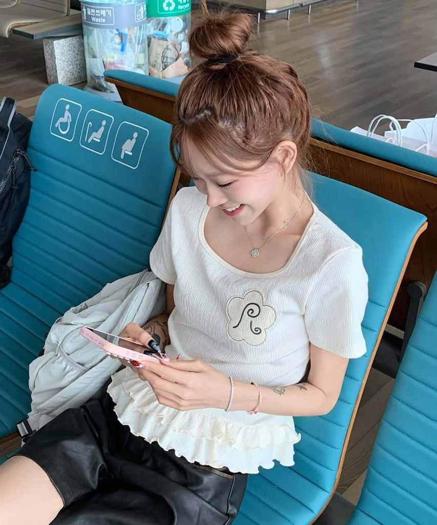RuNaKi'Hu' Wxt047 Frill Layered Square Neck Short Sleeve (Ivory)