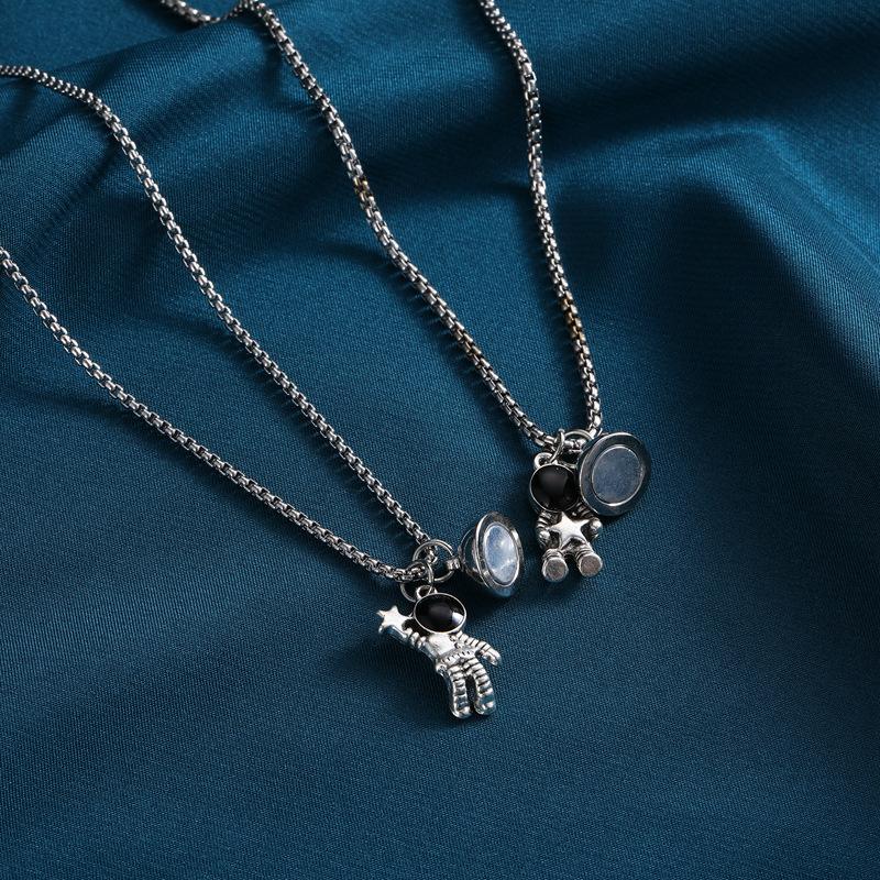 Attraction Magnet Astronaut Couple Necklace Pick Star Little Astronaut Pendant
