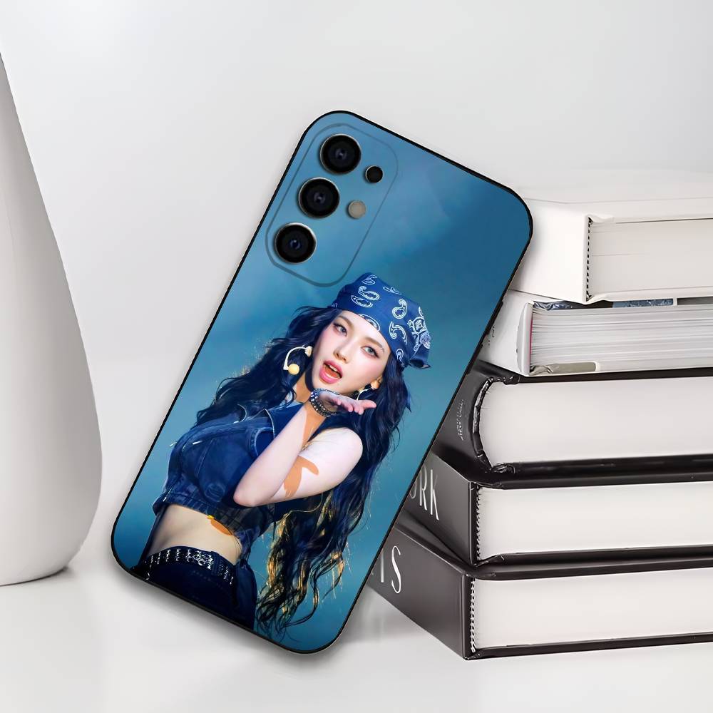 K-Karina A-AespaS Handyhülle Für Samsung S25,S24,S21,S22,S23,S30,Ultra,S20,Plus,Weiche Silikon Schwarze Hülle