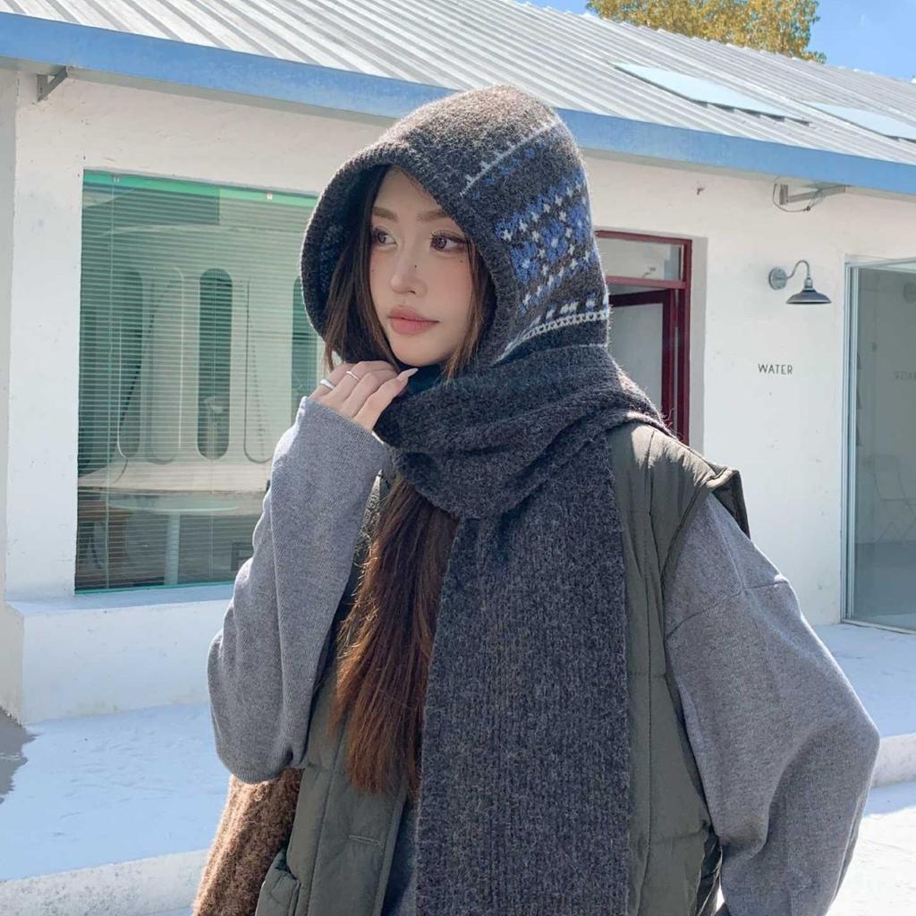 Vintage Fair Island Jacquard Knitted Hooded Scarf Women's Autumn and Winter Ribbon Baotou Ear Cap Integrated Thermal Cap