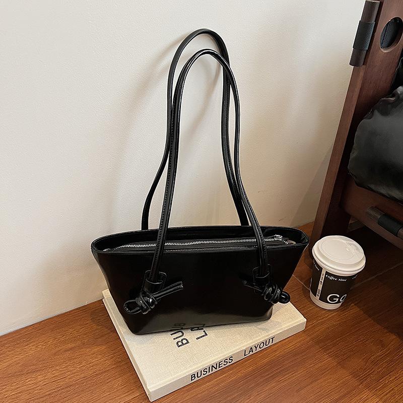 

Fashion bag New fashion versatile commuter women s bag Portable shoulder crossbody small square bag Tote bag чёрный