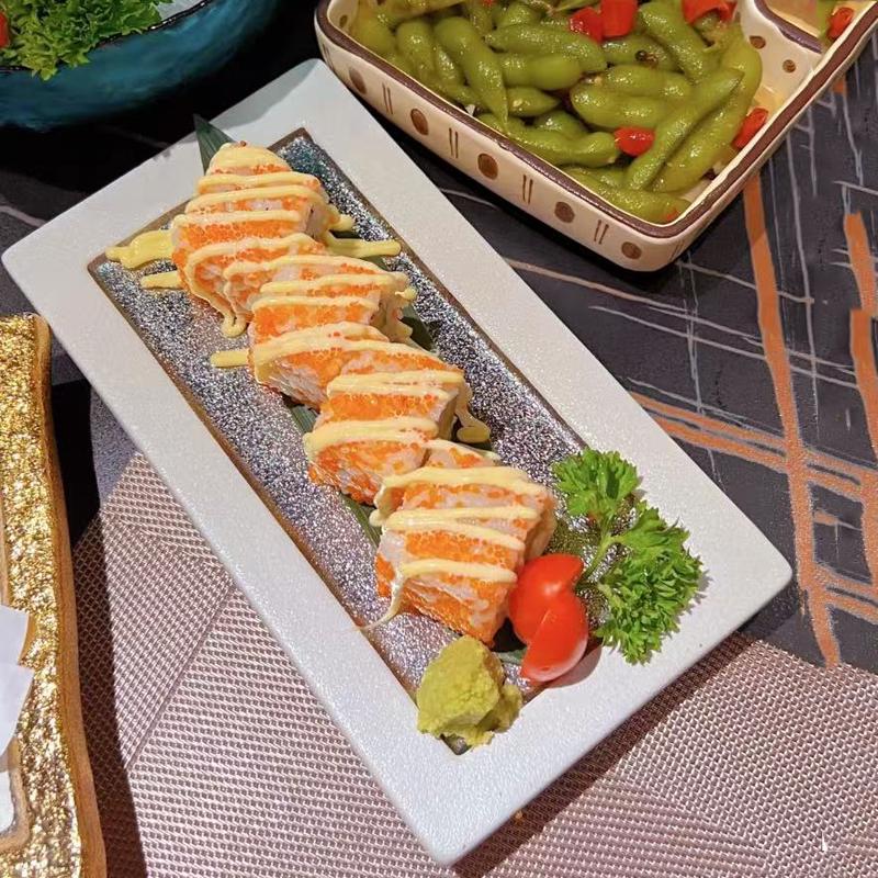 Japanese Kaiseki Ryori Style Retro Rectangular Cuisine Plate for Sushi, Sashimi, Yakitori, and Yakiniku.