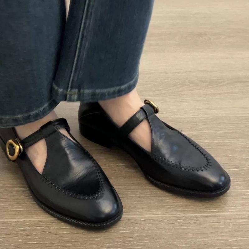 Fashion T-strap Buckle Flat Shoes 2025 Designer New Spring Casual Women Loafers Mary Jane Comfortable Soft Walking Lady Flat Shoes