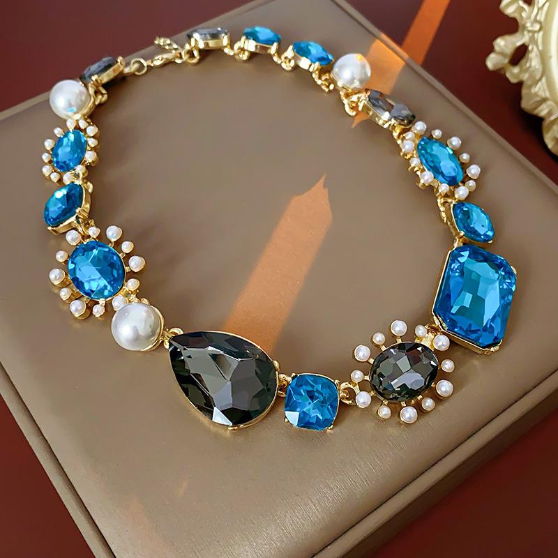1/2 Pcs Vintage Imitation Pearl Flower Earrings Exquisite Rhinestone Pendant Necklace Collarbone Chain Jewelry Sets for Women N1