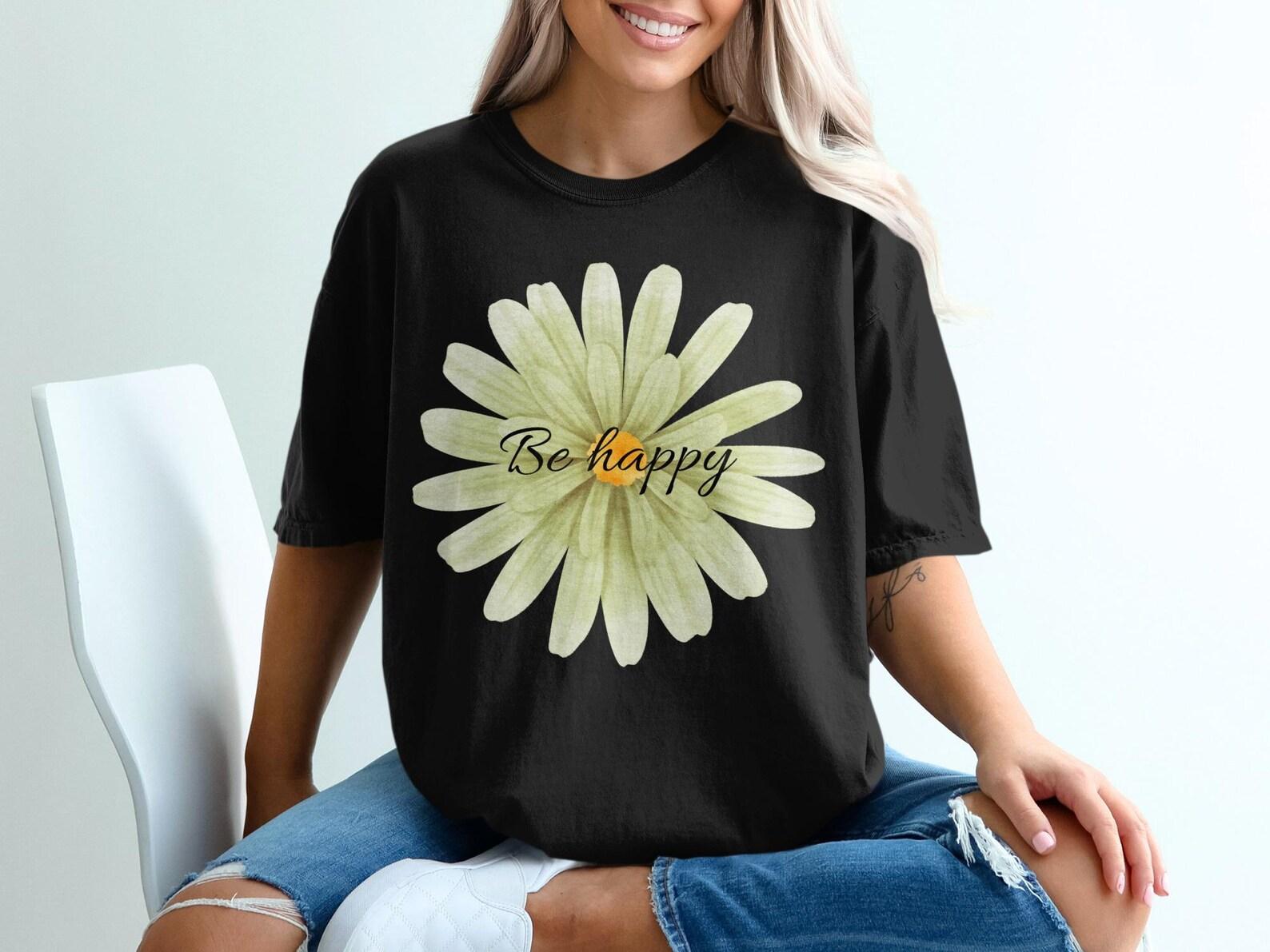 Be Happy Daisy T-Shirt, Watercolor Floral Boho Tee, Sage Green Nature Lover Shirt M