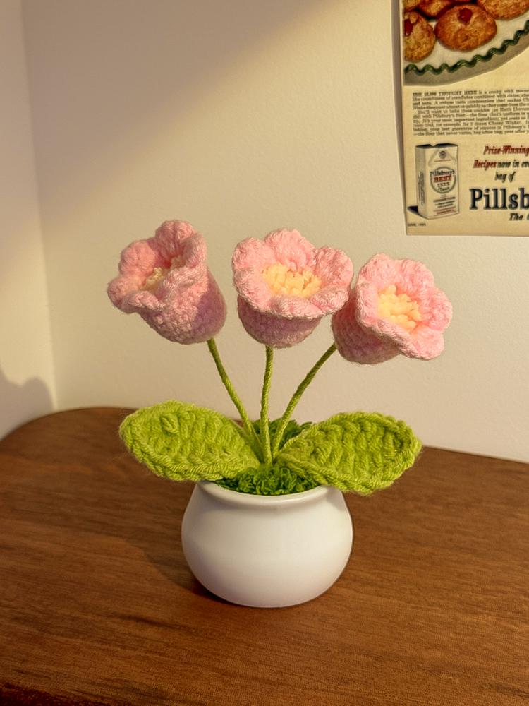 Sunflower Hand-Knitted Woolen Yarn Bouquet - Small Decorative Gift for Home