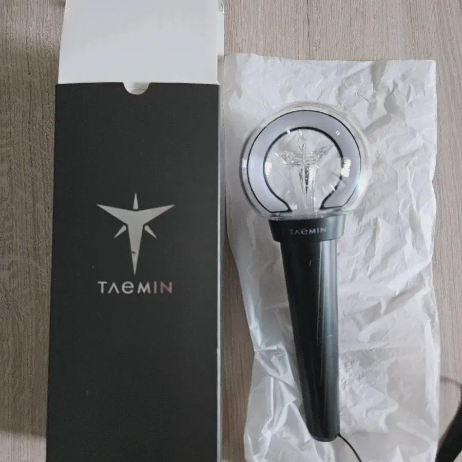 

SHINee Тэмин Лайтстик На Продажу