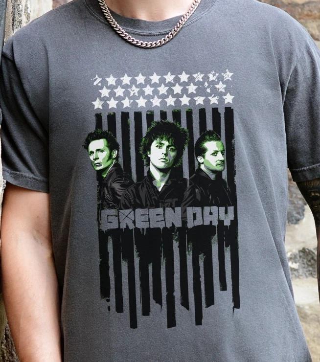 

Green Day T-Shirt Punk Rock on Vintage Black Comfort Colors 1717 Tee L