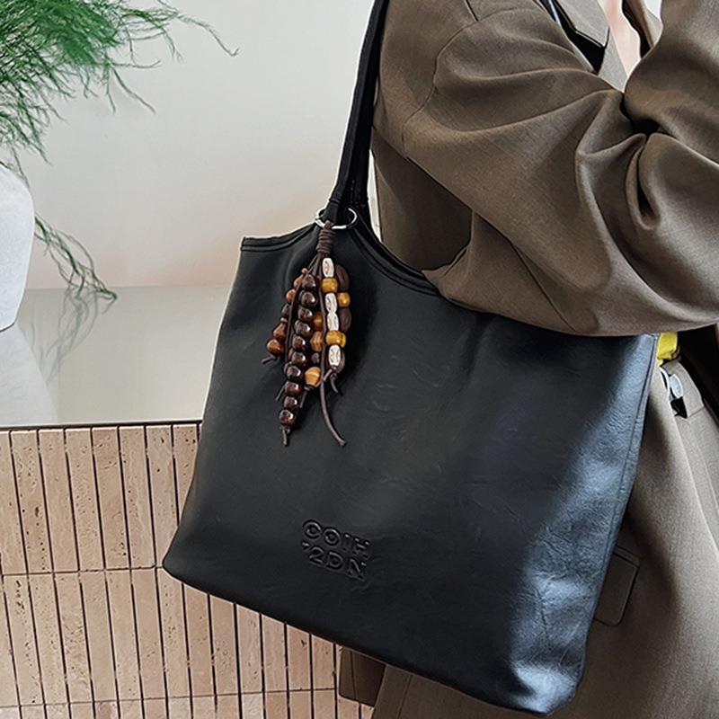 Retro Bag Women's Large-capacity New Autumn Fashionable Simple Shoulder Bag Casual Fashion Commuter Tote Bag
