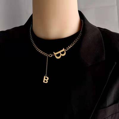 Super Sparkling Titanium Steel Necklace Personalized Hip Hop Fashion for Men and Women, Colorless Big B Versatile Pendant Letter Jewelry Collar Chain