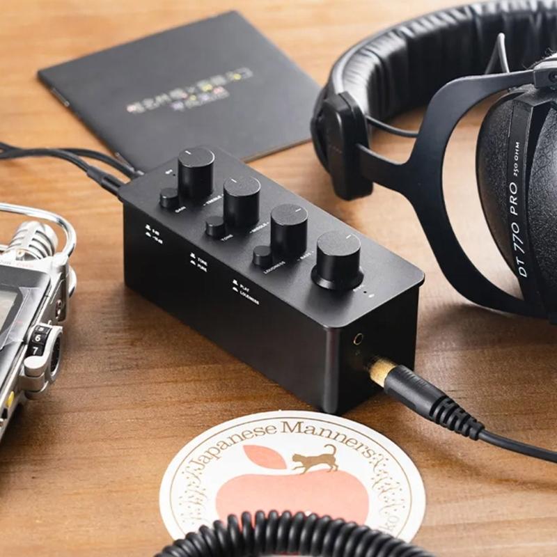 Tragbarer 2-in-1-Kopfhörerverstärker. Vielseitiger Kopfhörerverstärker. Kopfhörerverstärker aus Aluminiumlegierung. Steigern Sie Ihre Qualität