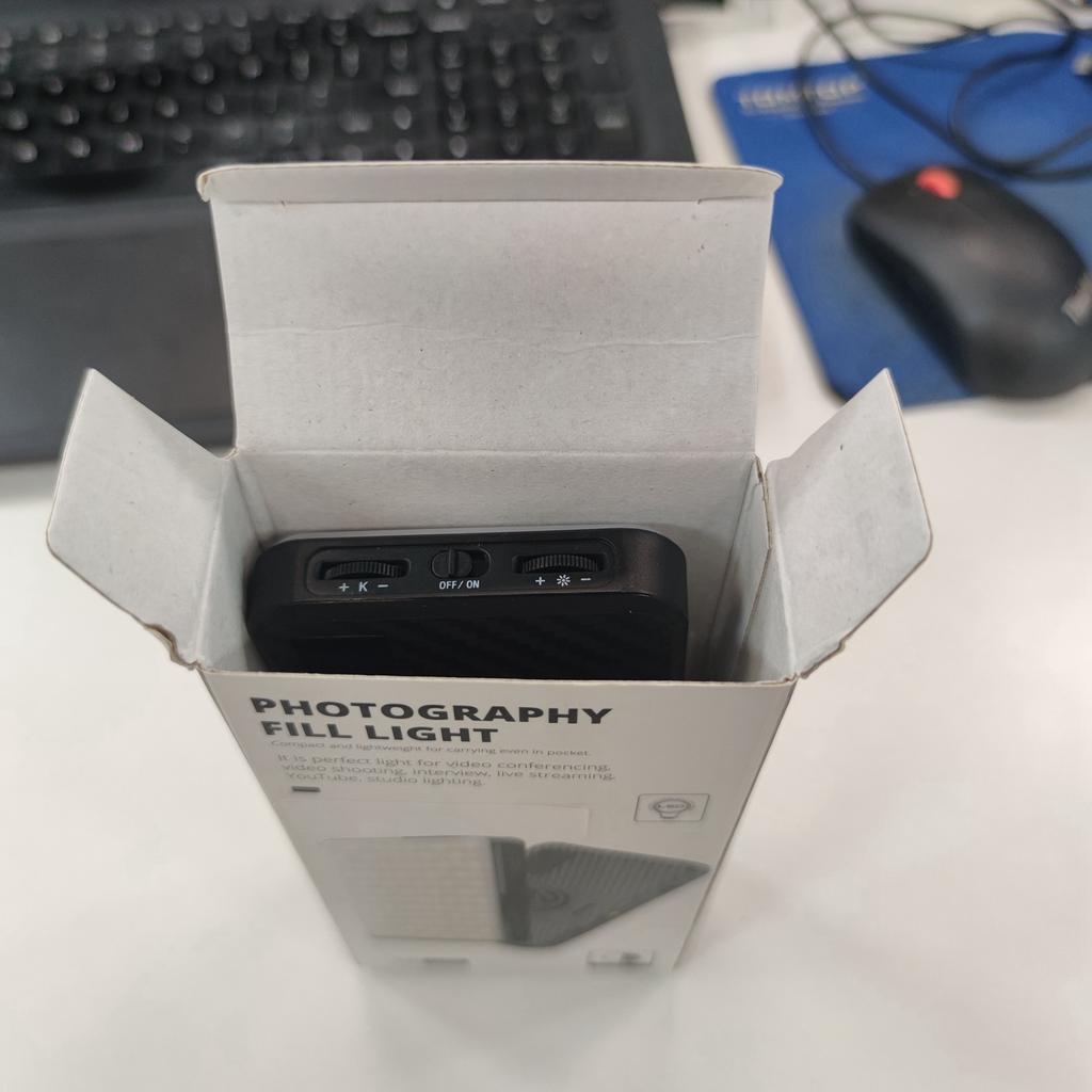 Pocket LED Video Light LED Fill Light Video Conference Light 2500K-9000K Dimmable Built in 3000mAh B