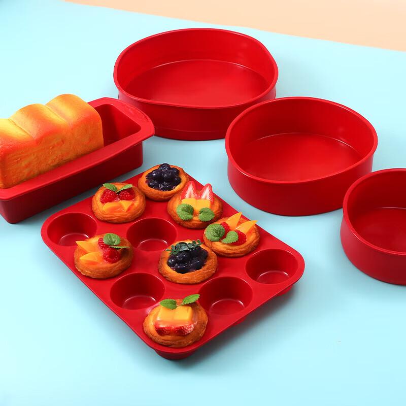 Red 5-Piece Baking Mold Set