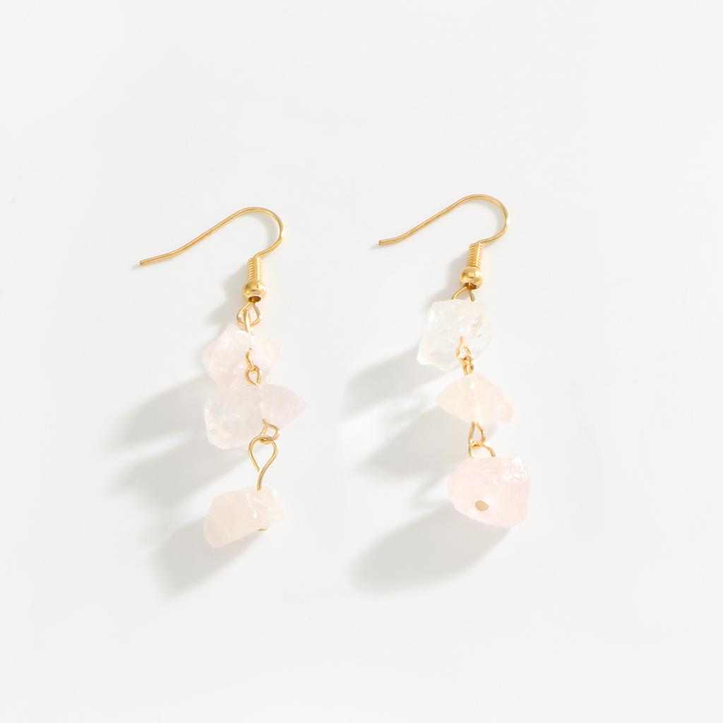 Natural Crystal Crushed Stone Pendant for Women's Fashionable Style Jewelry Gift Elegant Banquet Wearing Pendant Style Earrings