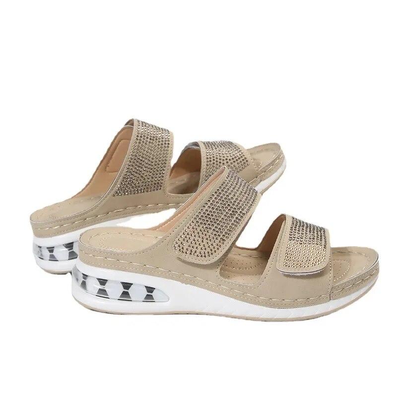 Sommer draußen Moderne Hausschuhe mit niedrigem Absatz, flach mit 2024 hochwertigen Schuhen, weiblicher Bling, ethnische Damen-Hausschuhe, Chinelos