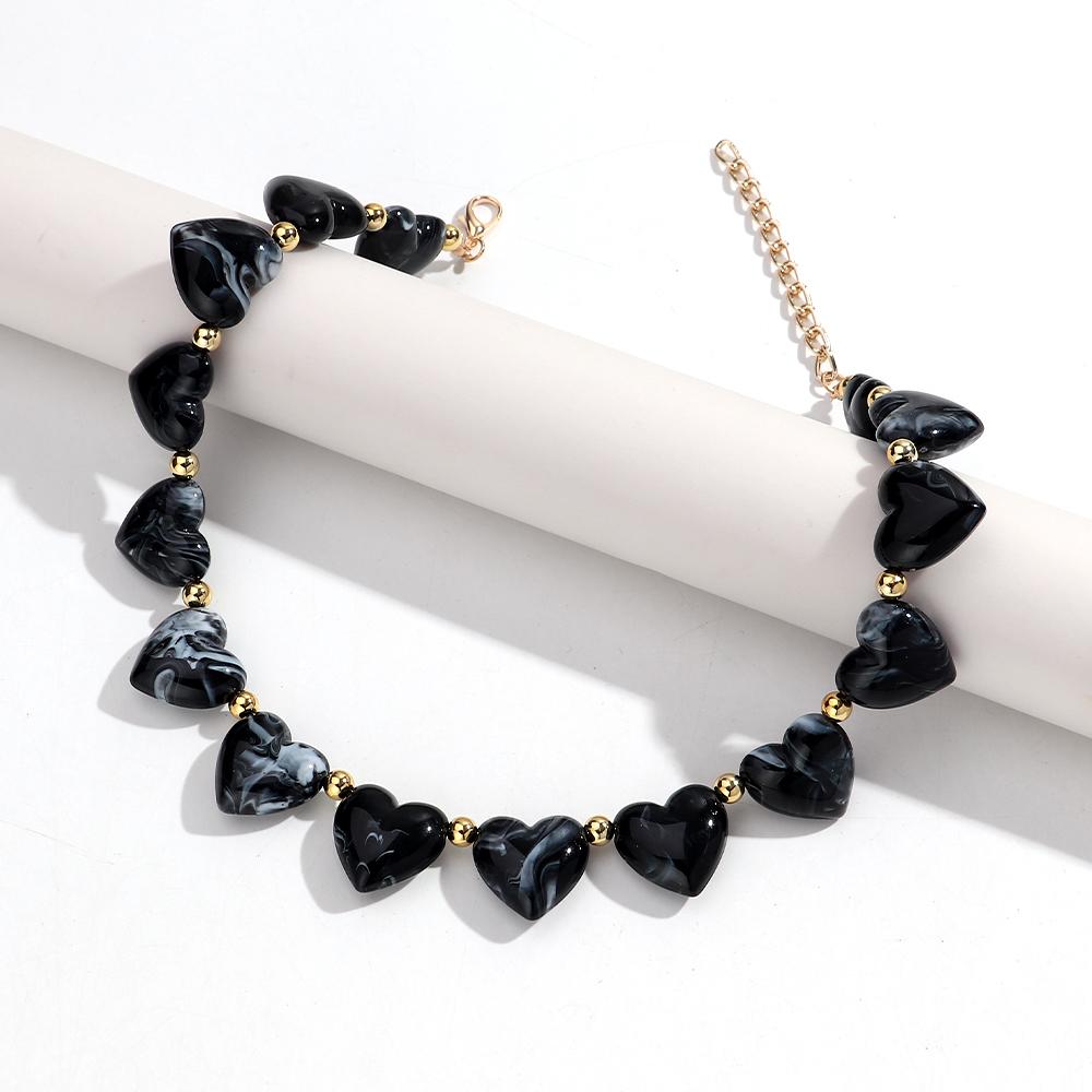 New Trendy Multicolor Resin Heart Beads Chain Necklaces for Women Minimalist Handmade Acrylic Love Choker Party Jewelry Gift
