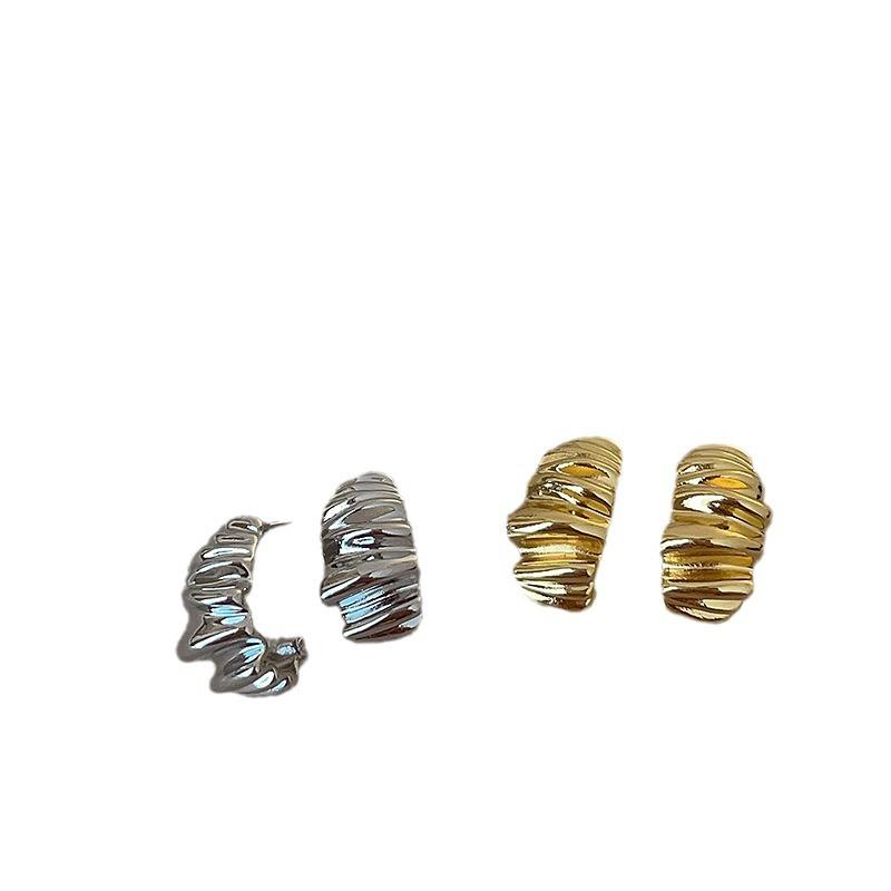 Design Sense Folded Croissant Bag Earrings Women'S Niche Unique Personality Fashion Temperament Elegant Versatile Earrings