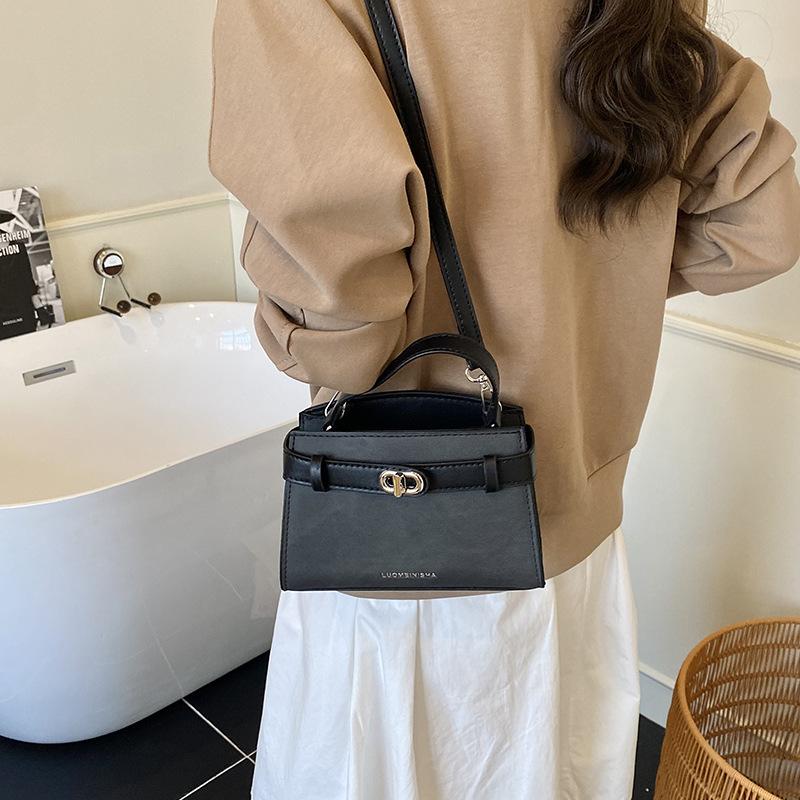 Crossbody bag women's new high-end fashion versatile hand bag niche popular shoulder bucket bag