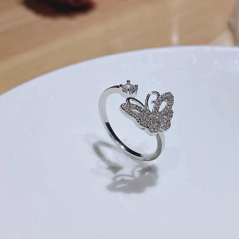Trendy Women's Butterfly Ring: Adjustable Luxury Design with Cubic Zirconia