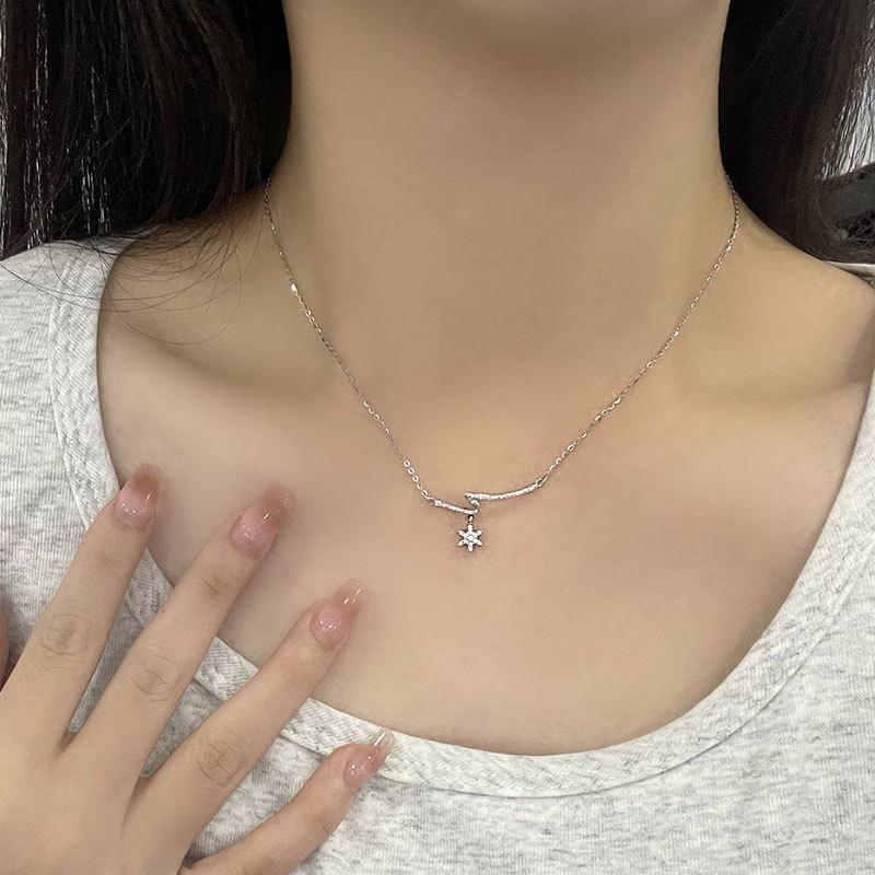 Flower Necklace Versatile, Sweet and Girlish, Niche Design, Full Diamond Collarbone Chain, Give To Best Friend