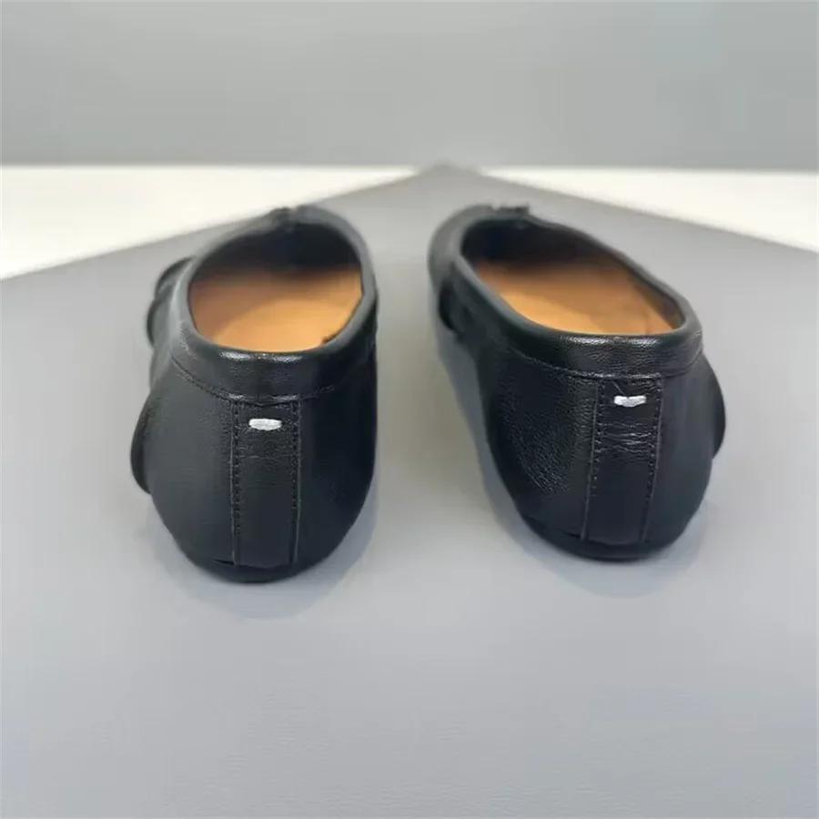 Baleriny z dzielonym palcem Damskie Modne Buty Tabi Codzienne Wsuwane Mokasyny Damskie Plisowane Skórzane Espadryle Zapatillas Mujer