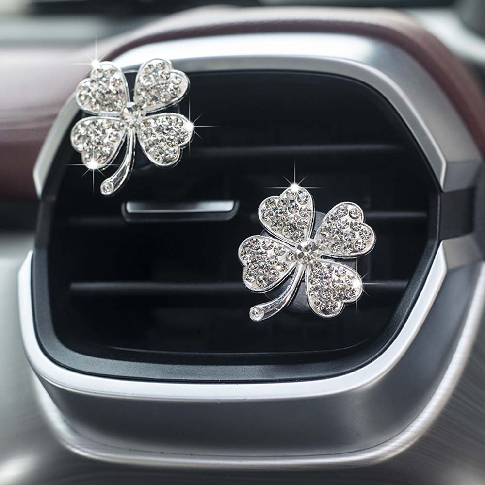 2 PCS New Car Air Outlet Perfume Pendant Wholesale Car Aromatherapy Four-leaf Flashing Grass Car Interior Fragrance Decoration