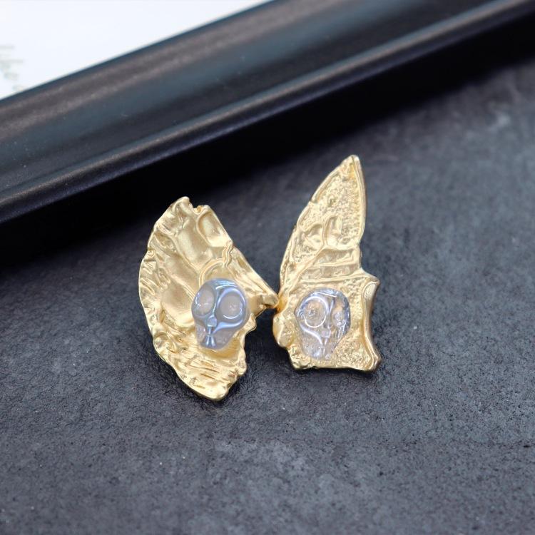 Personalized French Dumb Gold Stud Earrings Female Exaggerated Internet Celebrity Simple Metal High-end Earrings Retro Temperament Earrings